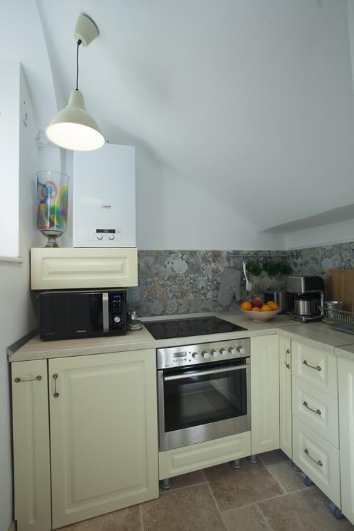 Green Door Apartment Sibiu Habitación foto
